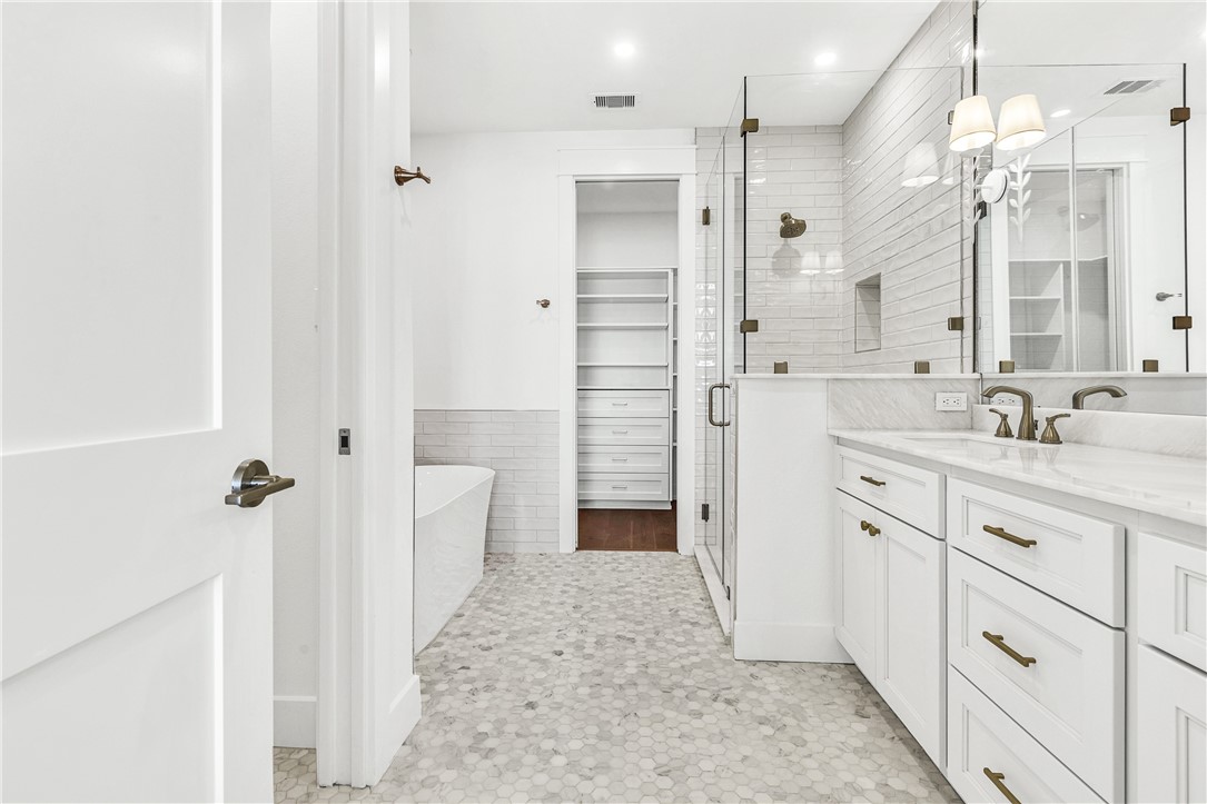 136 W Cotter Ave 6 Property Photo 13