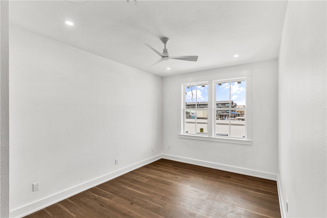 136 W Cotter Ave 6 Property Photo 23