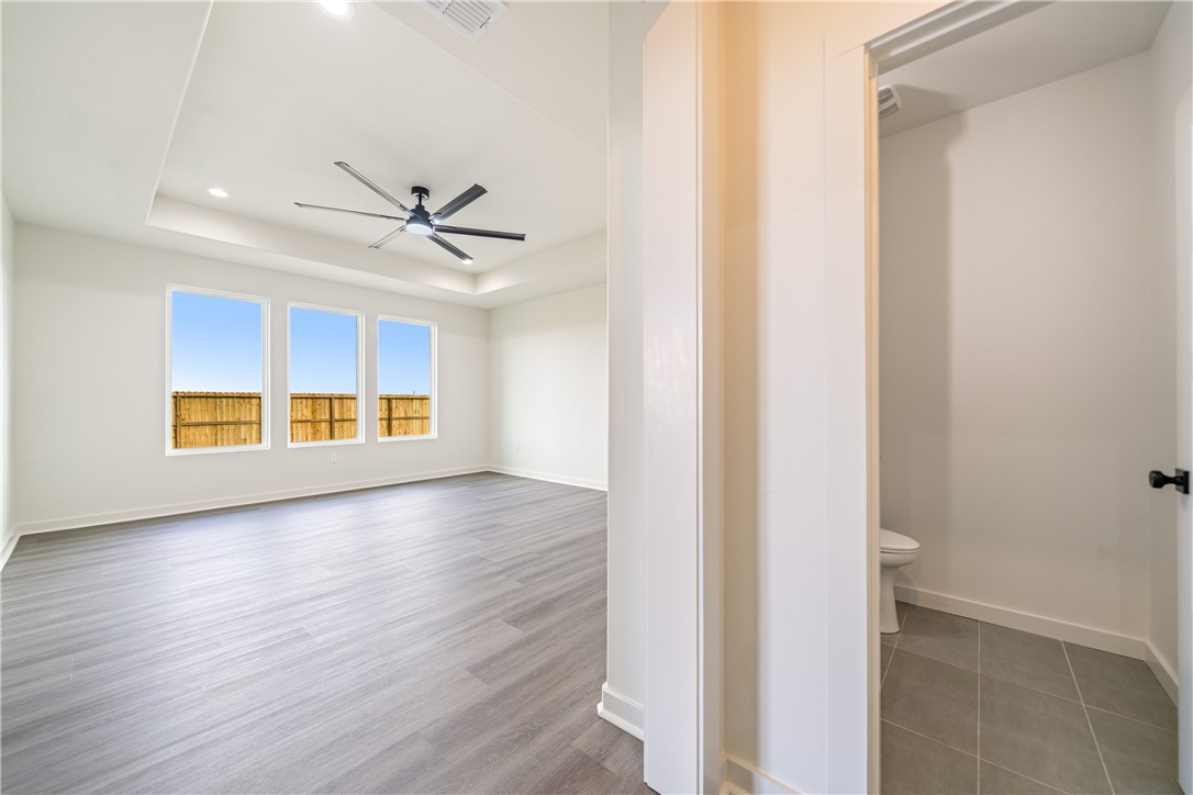 1518 Fenner Ranch Dr Property Photo 22