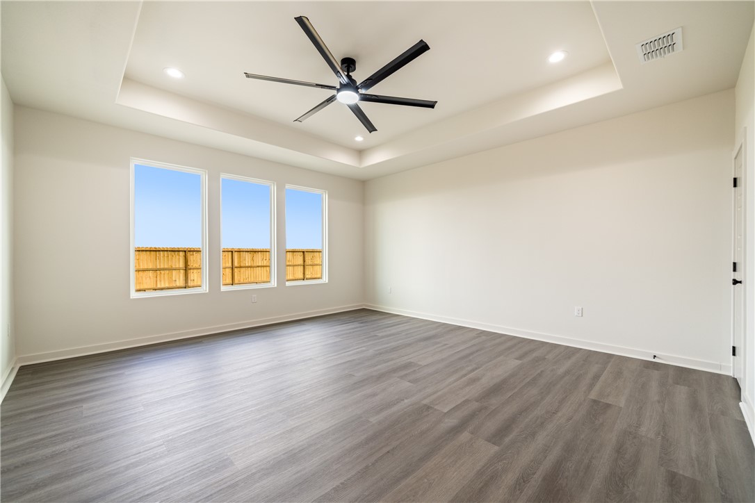 1518 Fenner Ranch Dr Property Photo 24