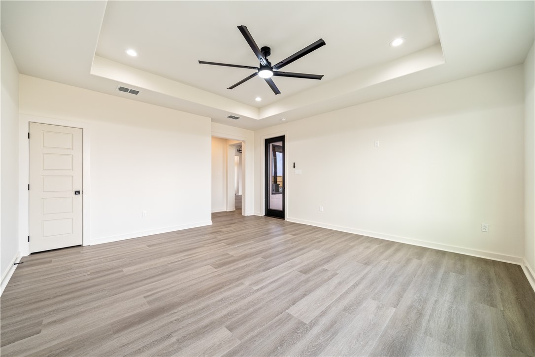 1518 Fenner Ranch Dr Property Photo 25