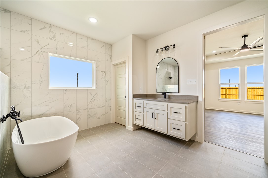 1518 Fenner Ranch Dr Property Photo 30