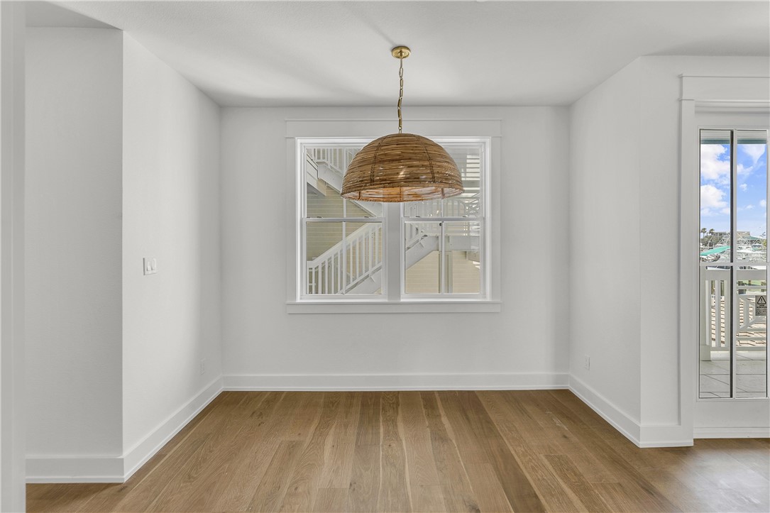 136 W Cotter Ave 7 Property Photo 5