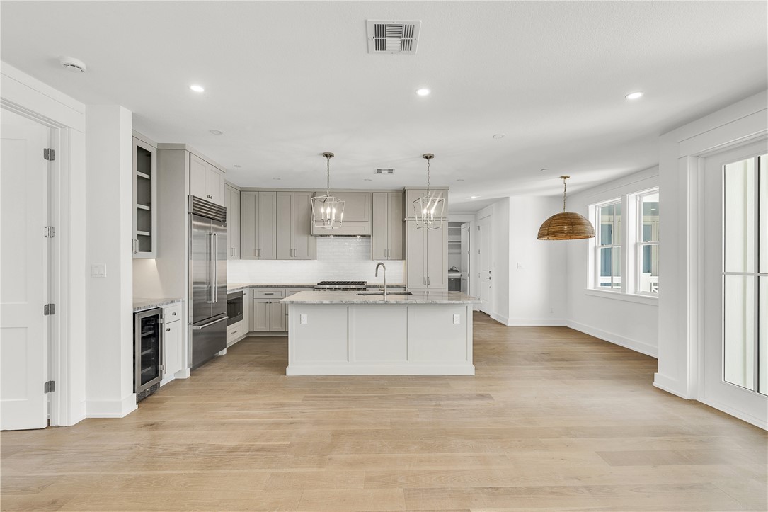 136 W Cotter Ave 7 Property Photo 9