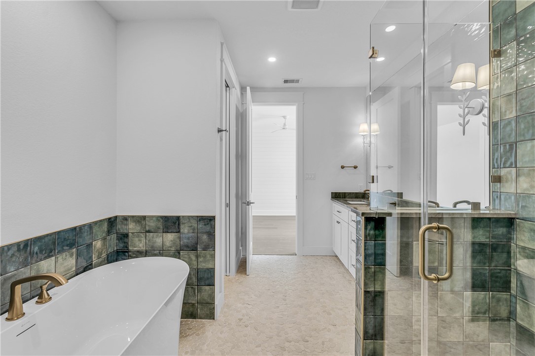 136 W Cotter Ave 7 Property Photo 16