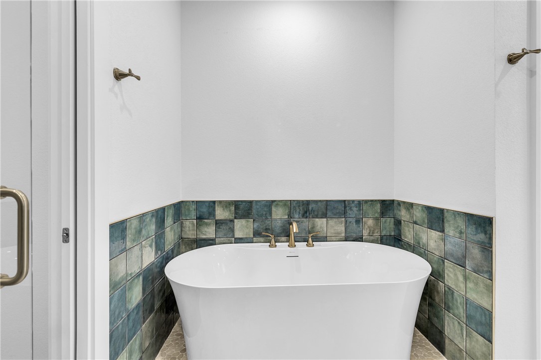 136 W Cotter Ave 7 Property Photo 18