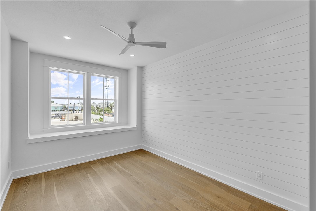 136 W Cotter Ave 7 Property Photo 21