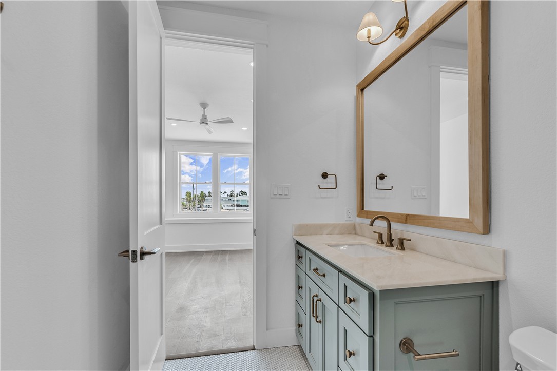 136 W Cotter Ave 7 Property Photo 24