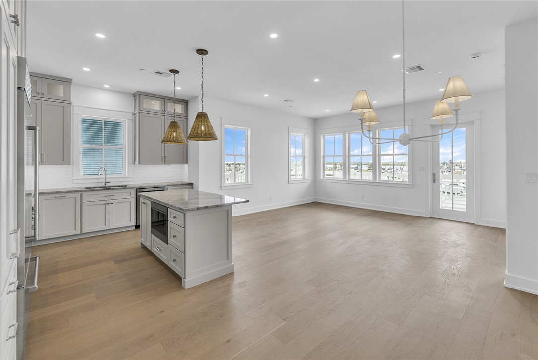 136 W Cotter Ave 14 Property Photo 7