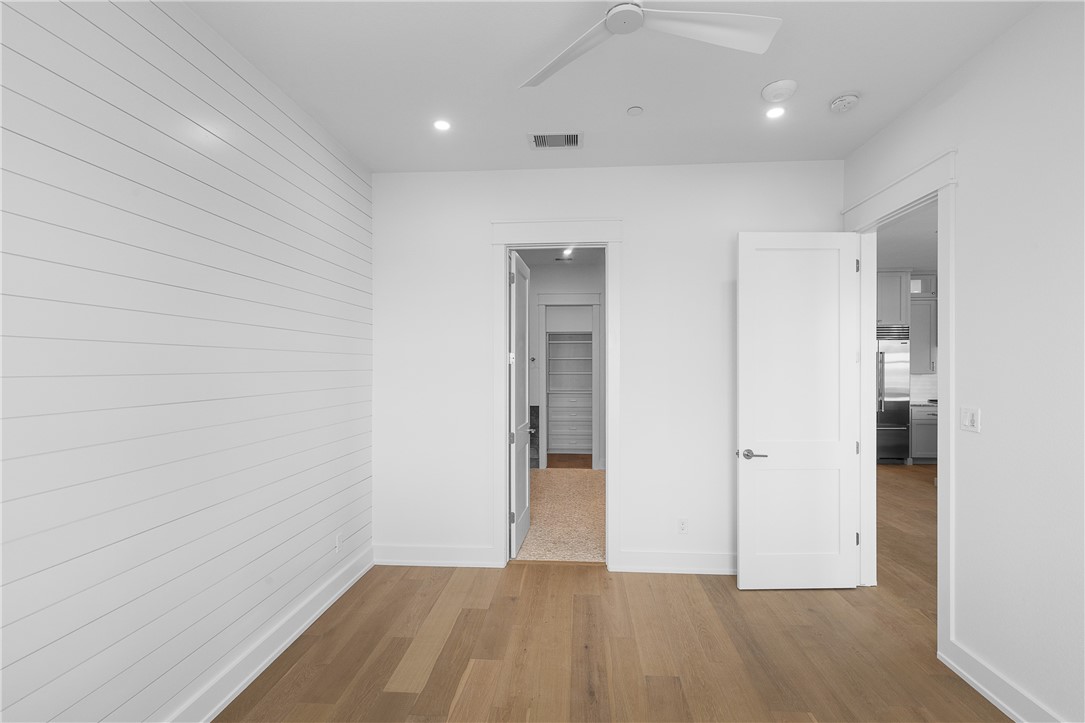 136 W Cotter Ave 14 Property Photo 16