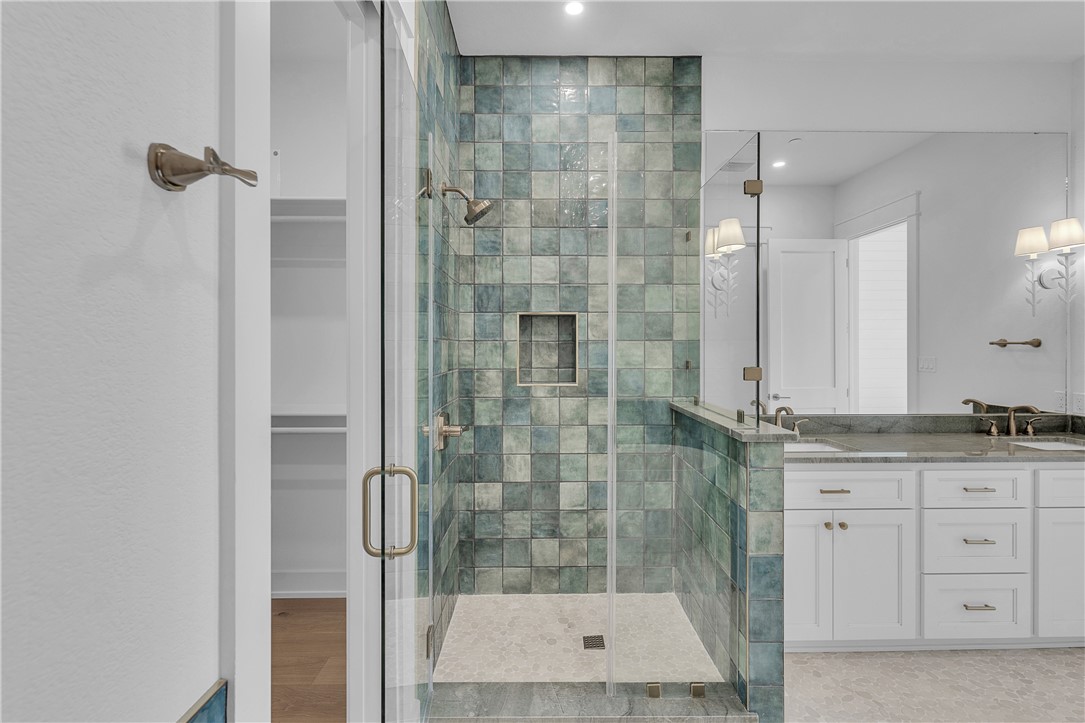 136 W Cotter Ave 14 Property Photo 18