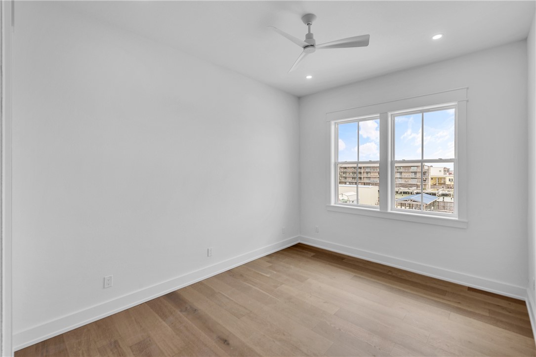 136 W Cotter Ave 14 Property Photo 25