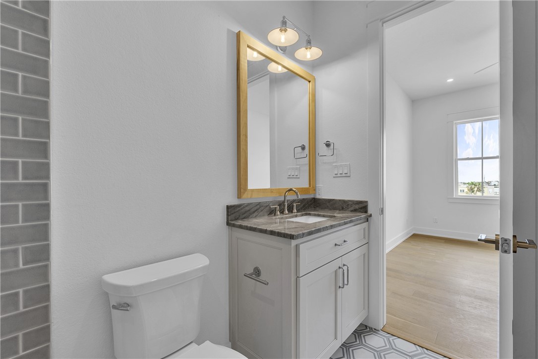 136 W Cotter Ave 14 Property Photo 28