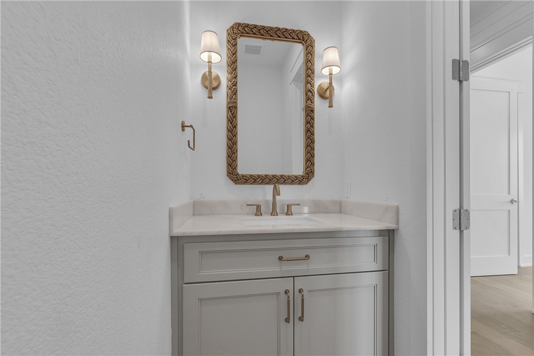 136 W Cotter Ave 14 Property Photo 29