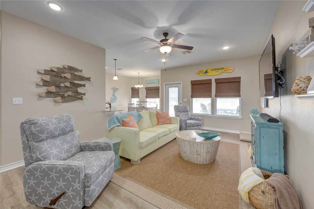 114 Tarpon Ct Property Photo 4