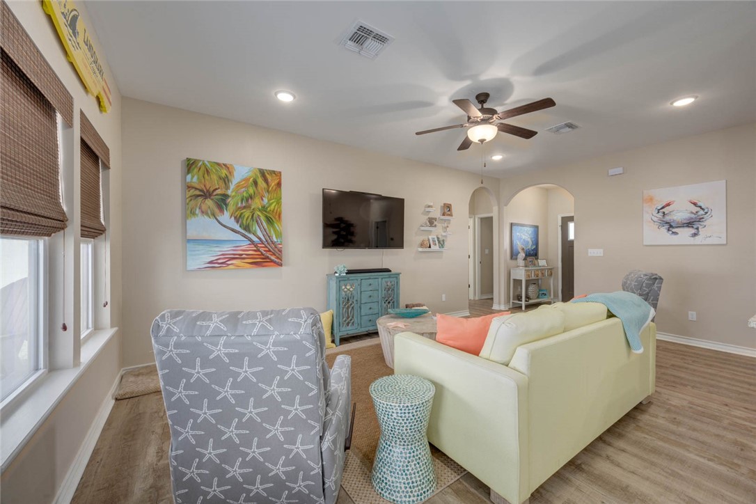 114 Tarpon Ct Property Photo 5