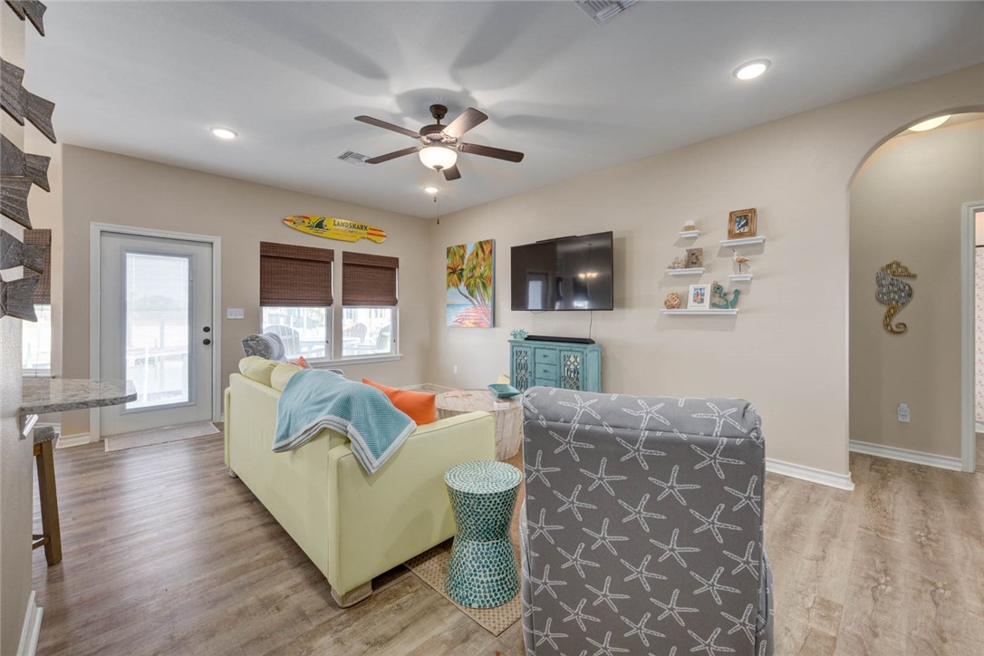 114 Tarpon Ct Property Photo 6