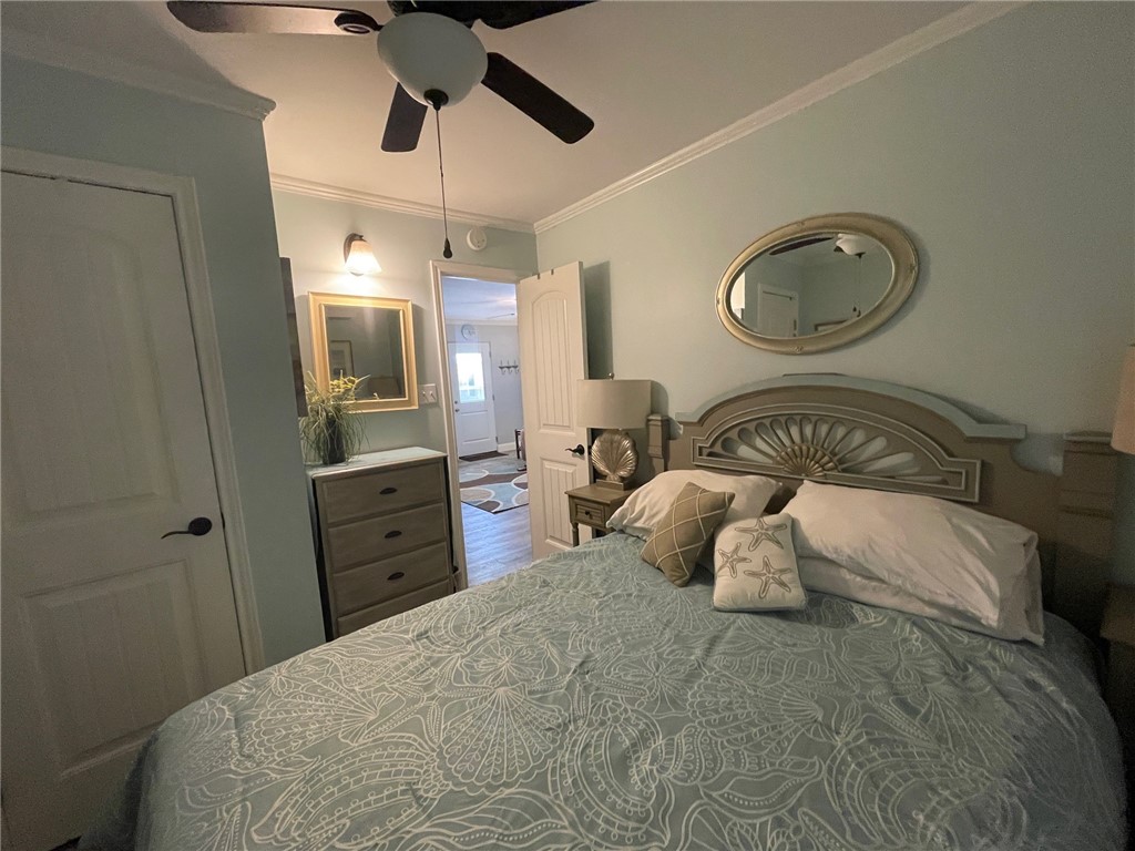 108 Laurel St 11 Property Photo 6