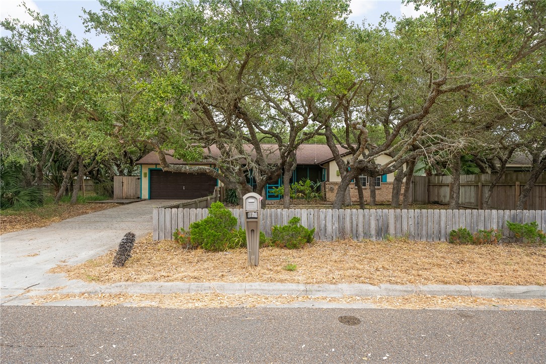 1508 N Live Oak St Property Photo 1