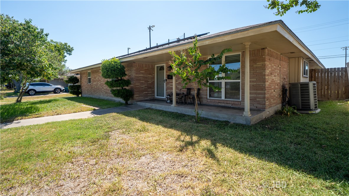 1013 Monette Dr Property Photo 1