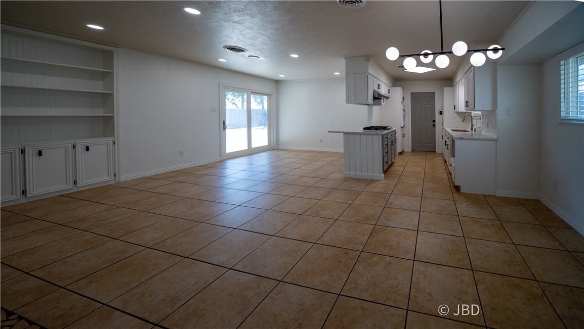 1013 Monette Dr Property Photo 2