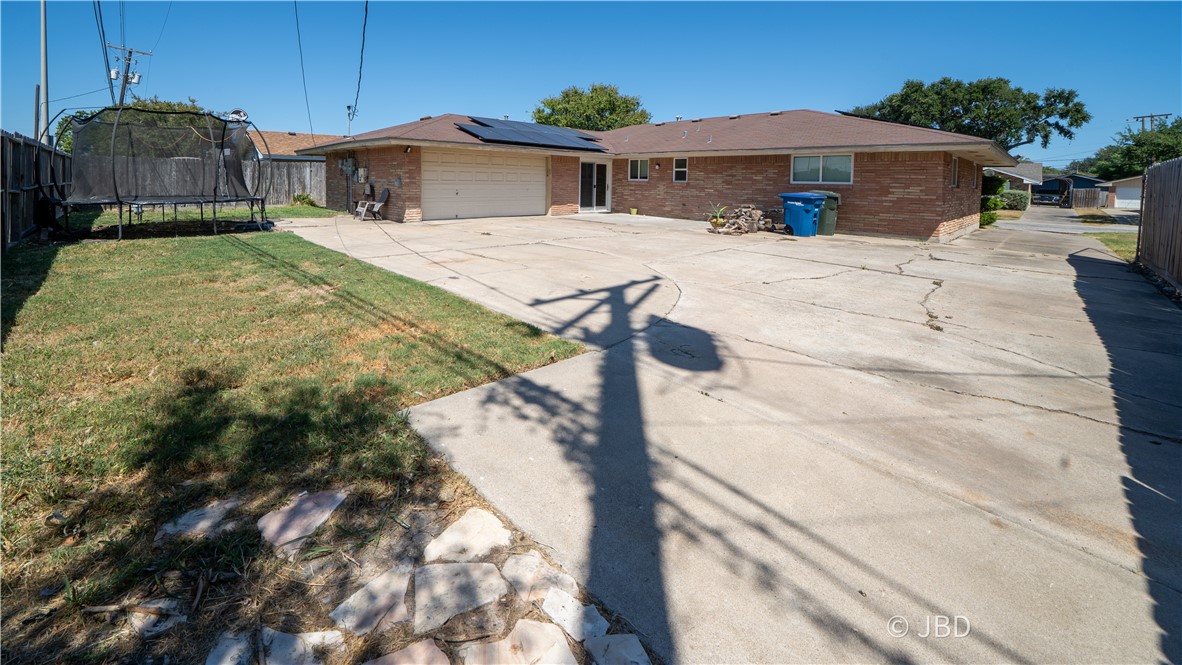 1013 Monette Dr Property Photo 22