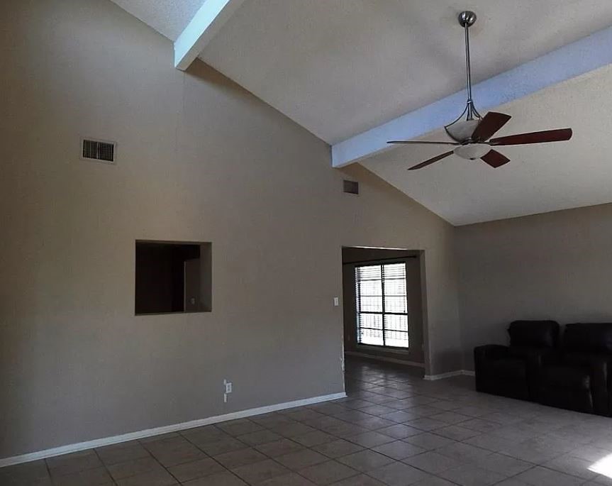 1230 Bernice Dr Property Photo 3