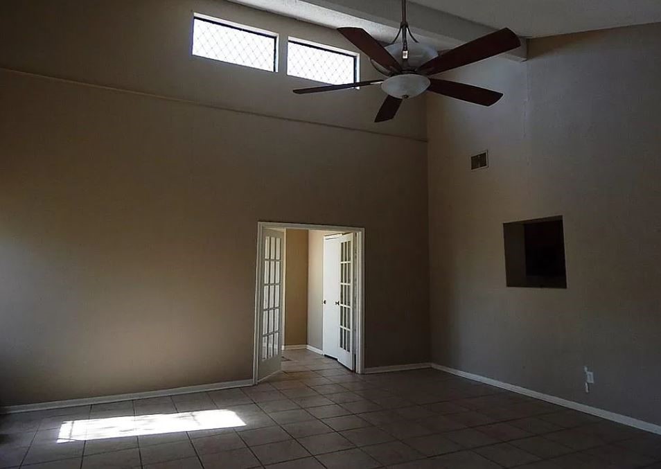 1230 Bernice Dr Property Photo 4