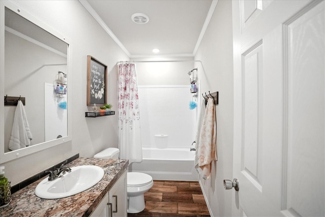 1004 Catholic Cemetery Property Photo 21