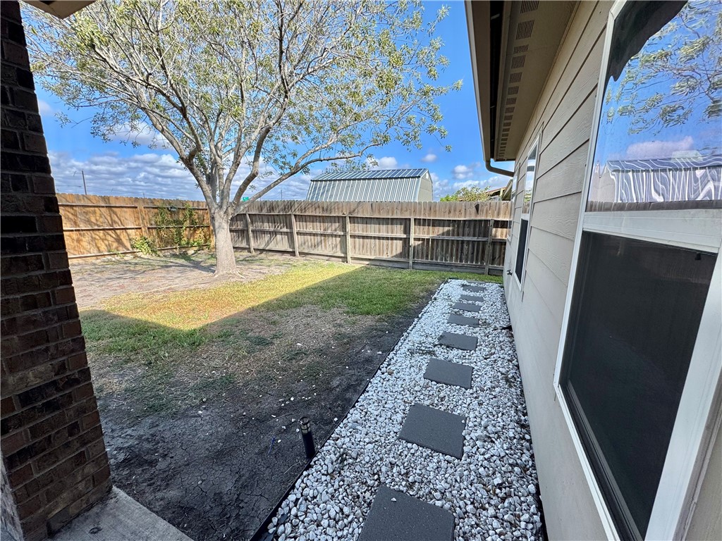 322 Pacific Dr Property Photo 20