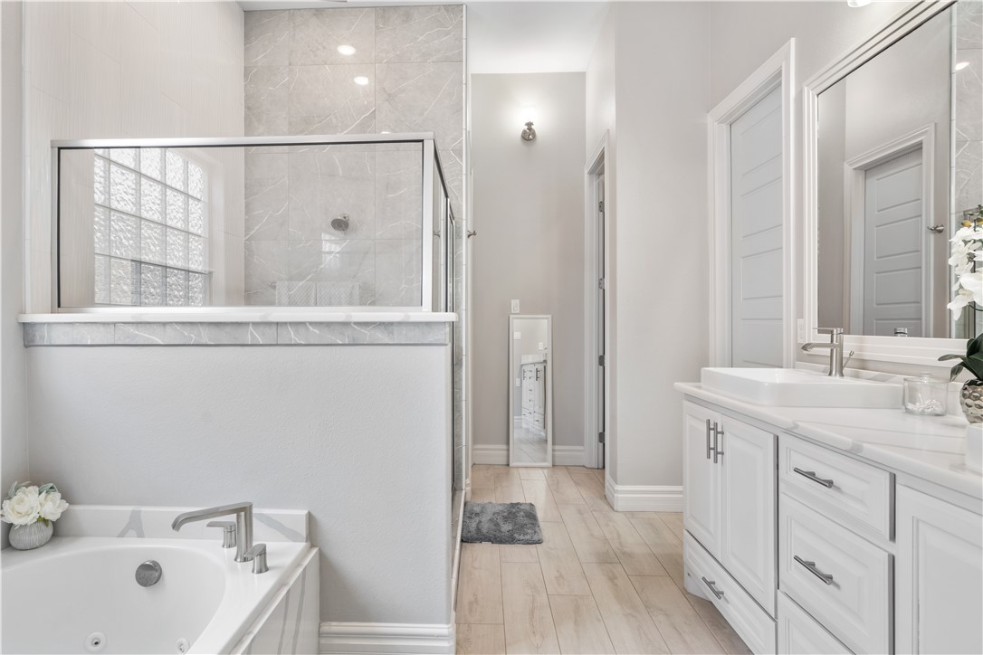 8137 Berenstain Dr Property Photo 20