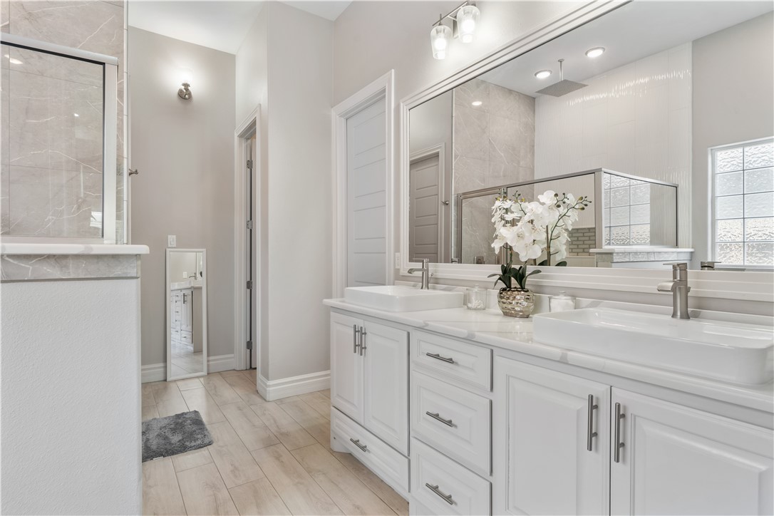 8137 Berenstain Dr Property Photo 21