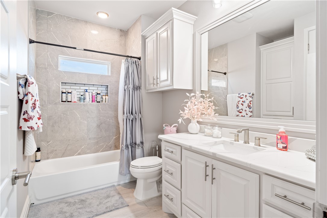 8137 Berenstain Dr Property Photo 29