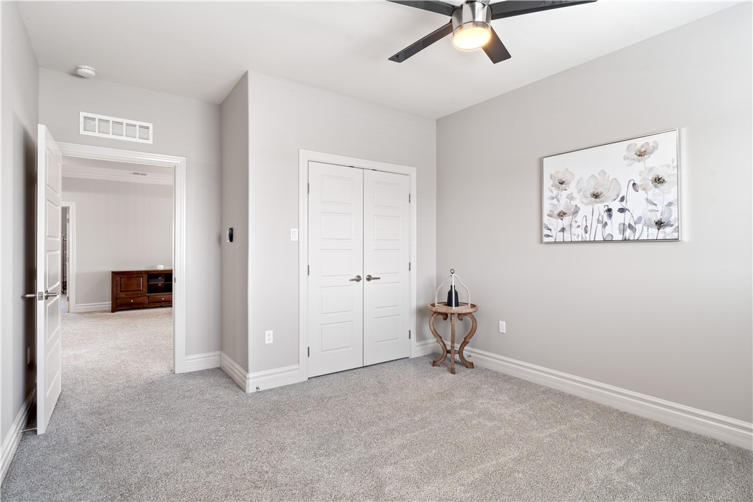 8137 Berenstain Dr Property Photo 33