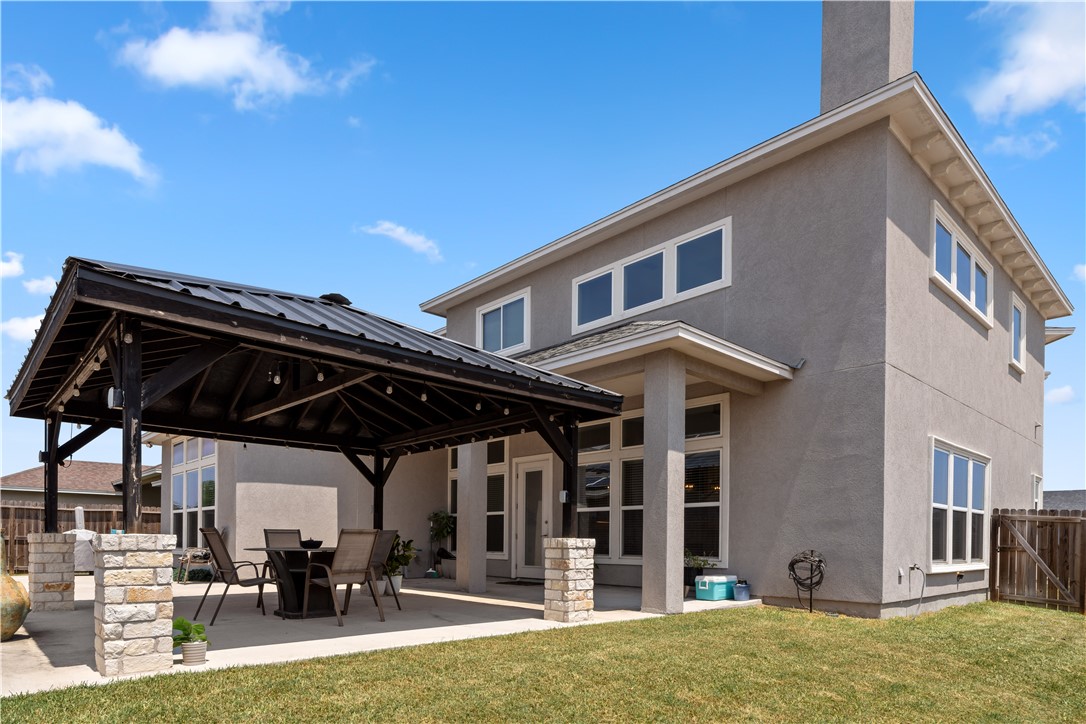 8137 Berenstain Dr Property Photo 38