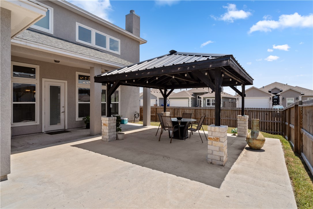 8137 Berenstain Dr Property Photo 39