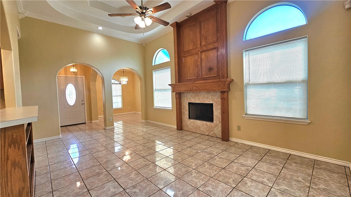 2565 Crestlea Dr Property Photo 8