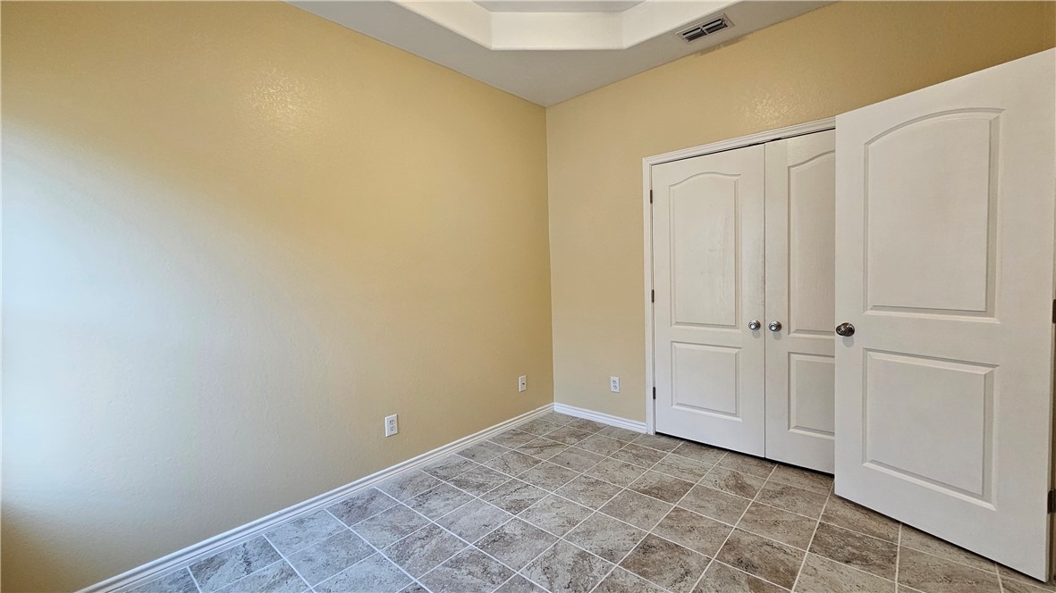 2565 Crestlea Dr Property Photo 21