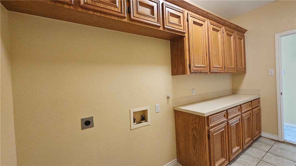 2565 Crestlea Dr Property Photo 28