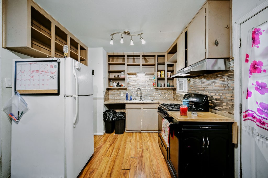 3003 Sunset Dr Property Photo 9