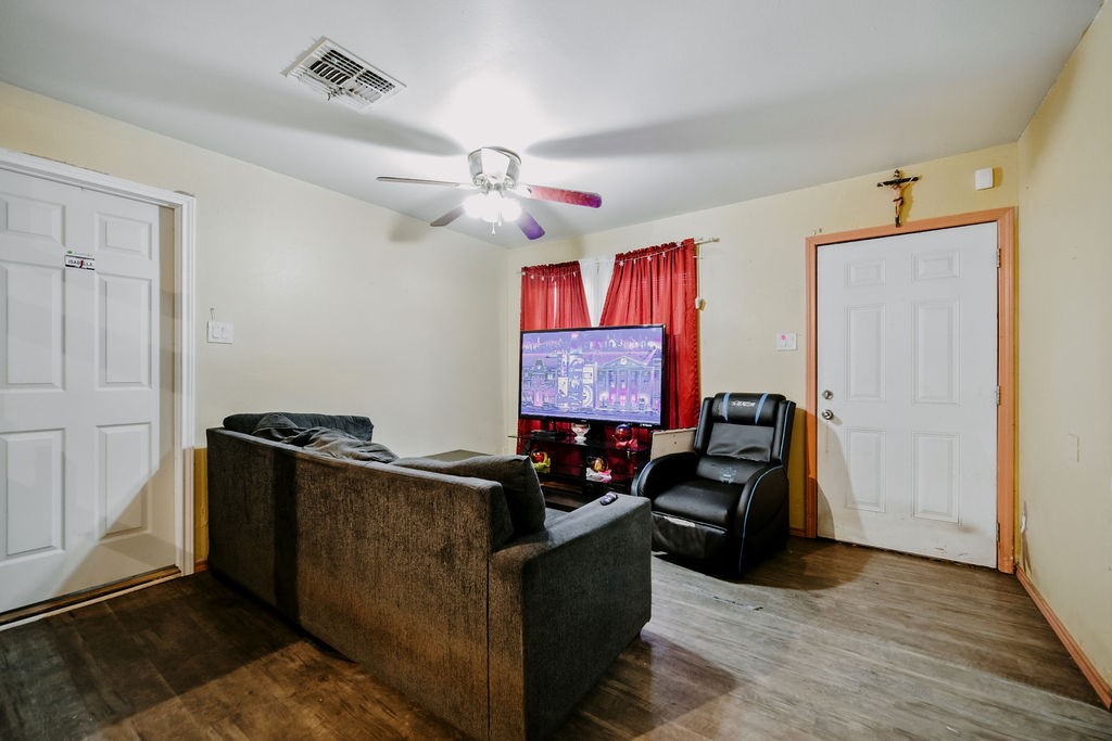 3003 Sunset Dr Property Photo 13