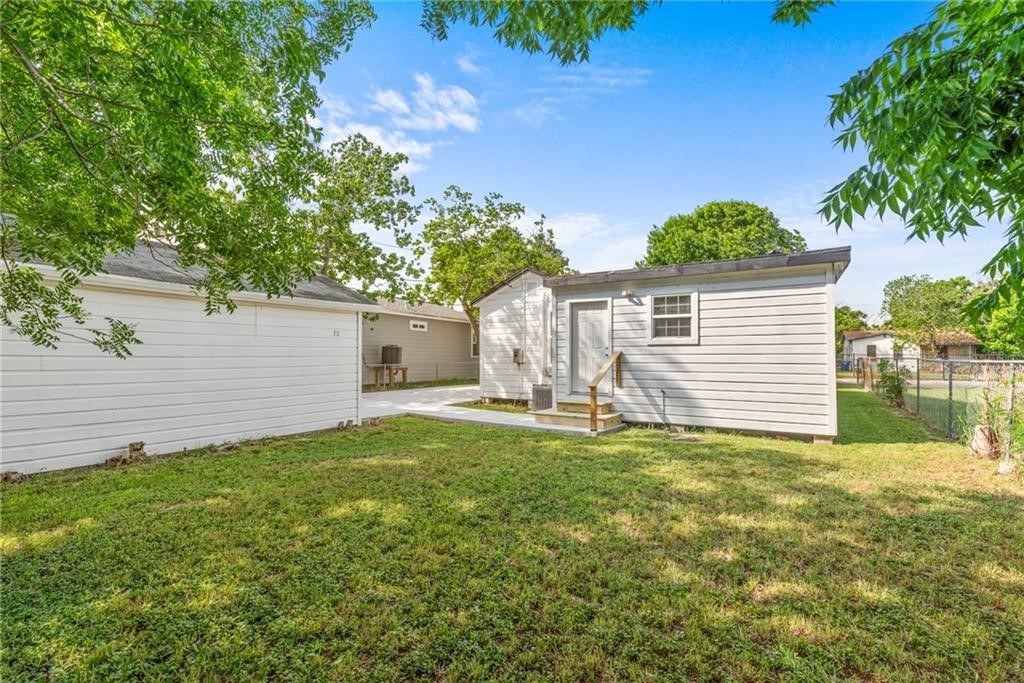 2009 Hudson St Property Photo 4