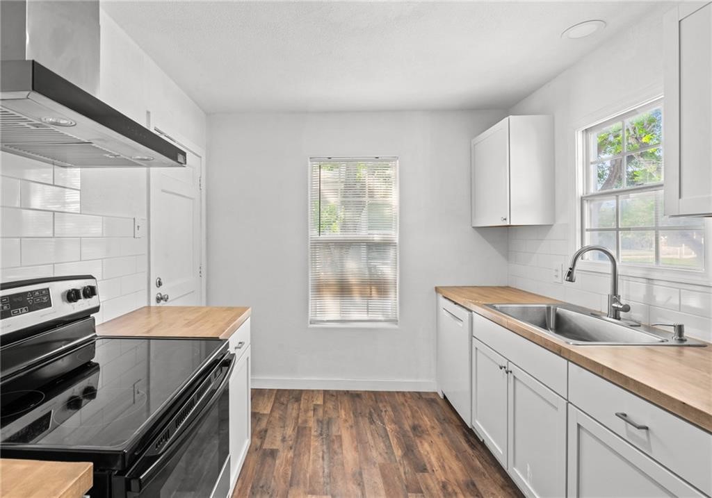 2009 Hudson St Property Photo 8