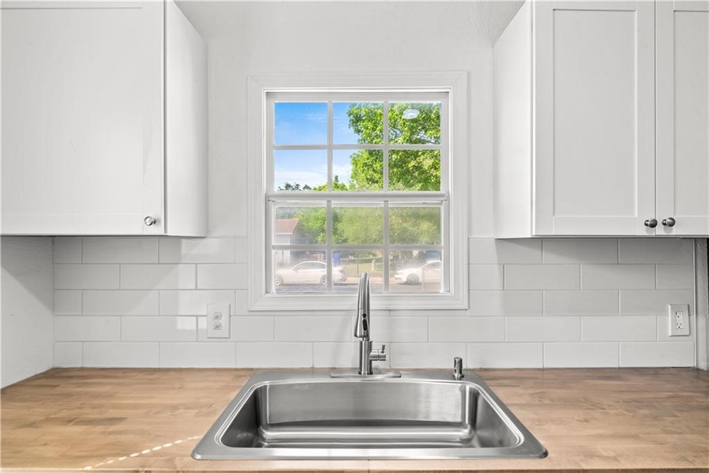 2009 Hudson St Property Photo 11