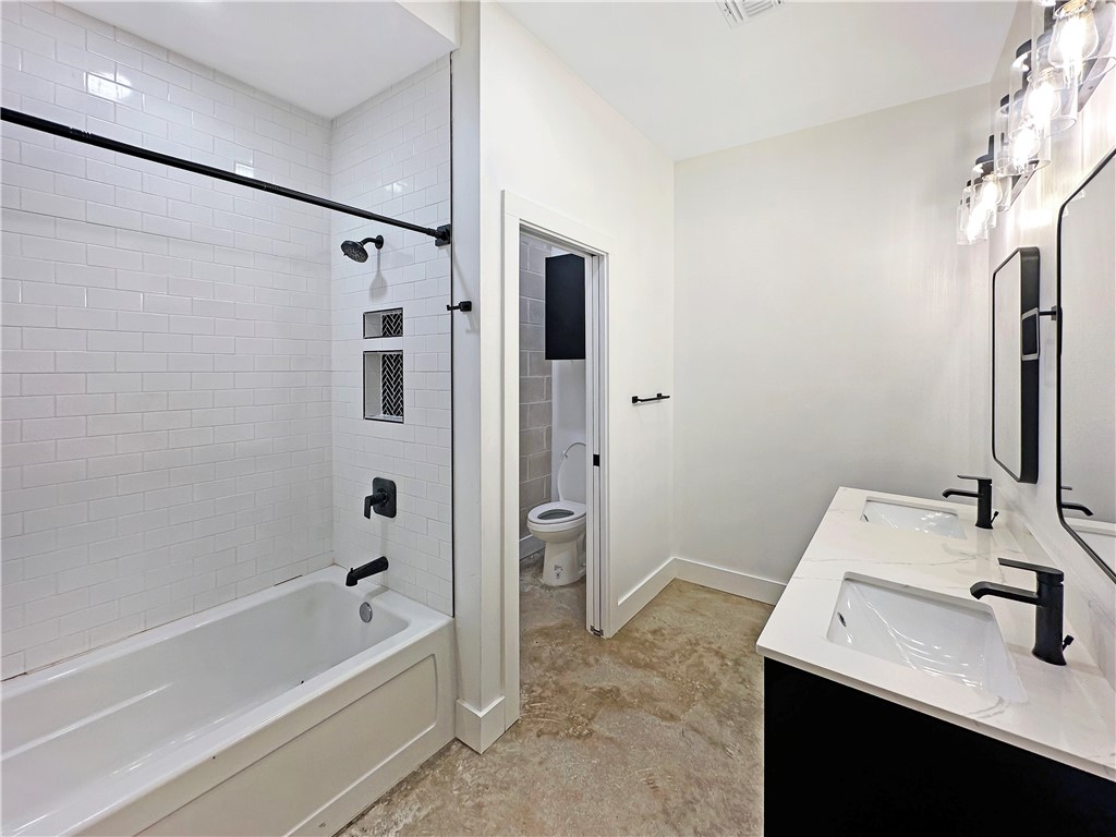 2718 Grace Circ Unit #b Property Photo 3