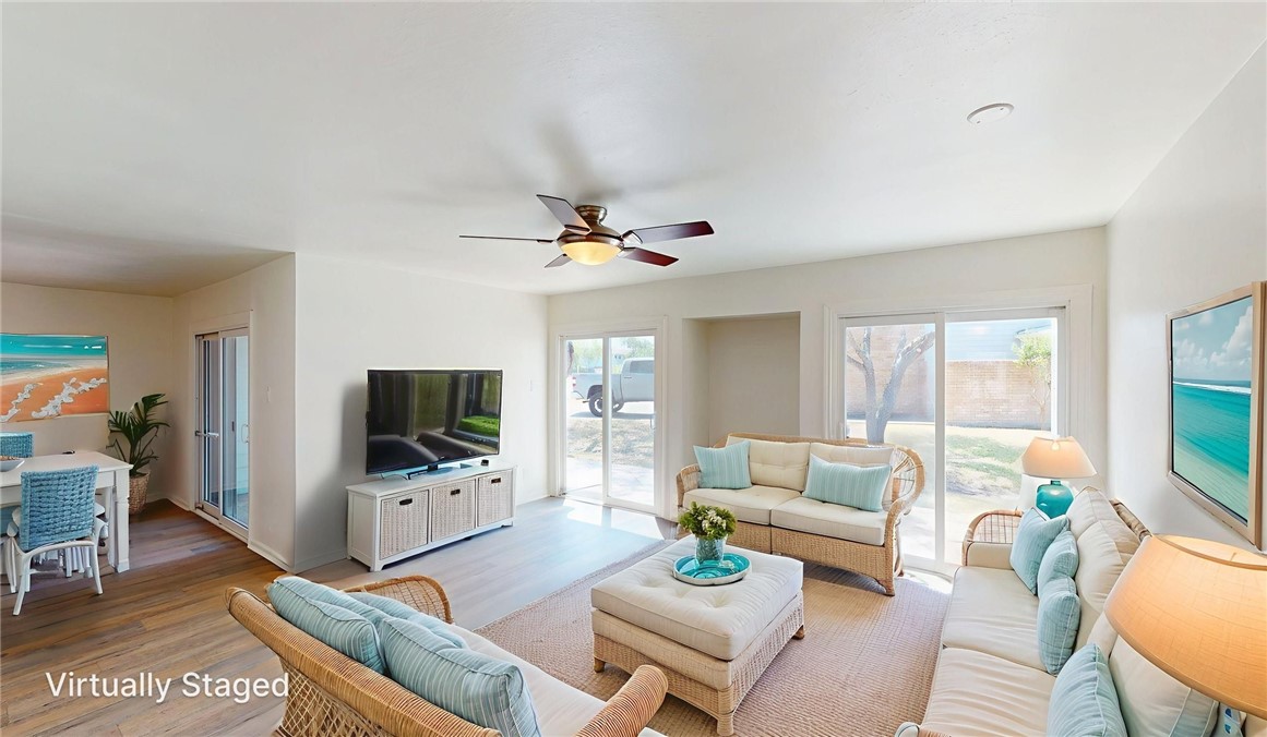 830 Cliff Dr 18 Property Photo 4