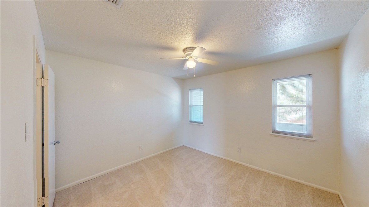 830 Cliff Dr 18 Property Photo 25