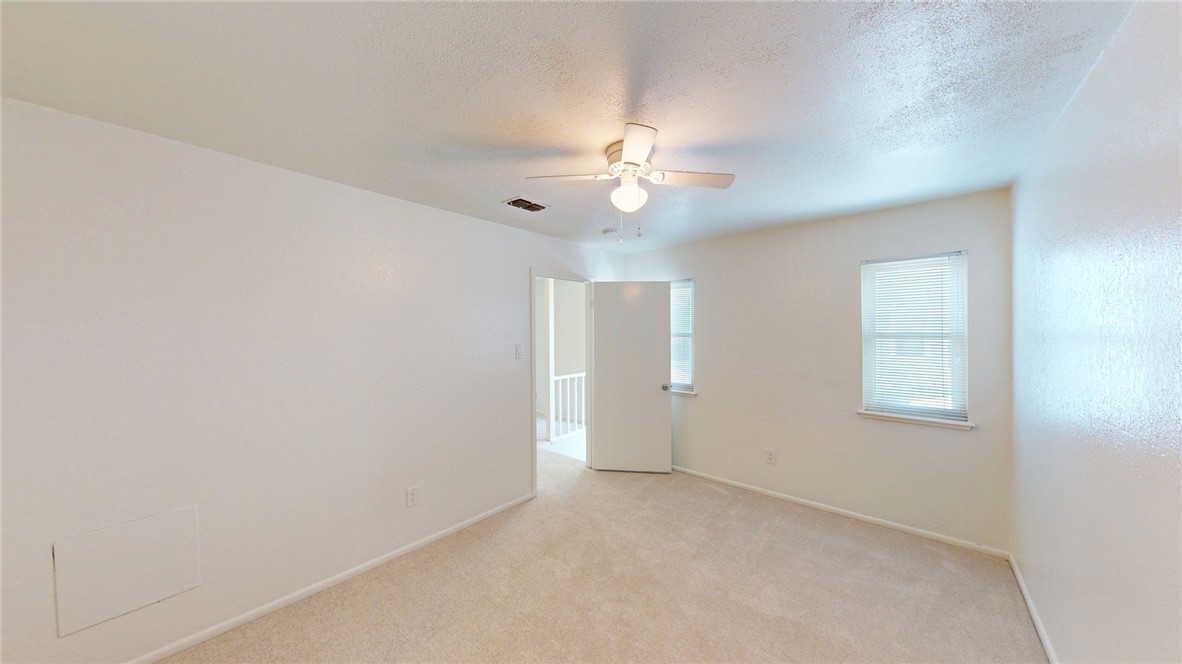 830 Cliff Dr 18 Property Photo 30