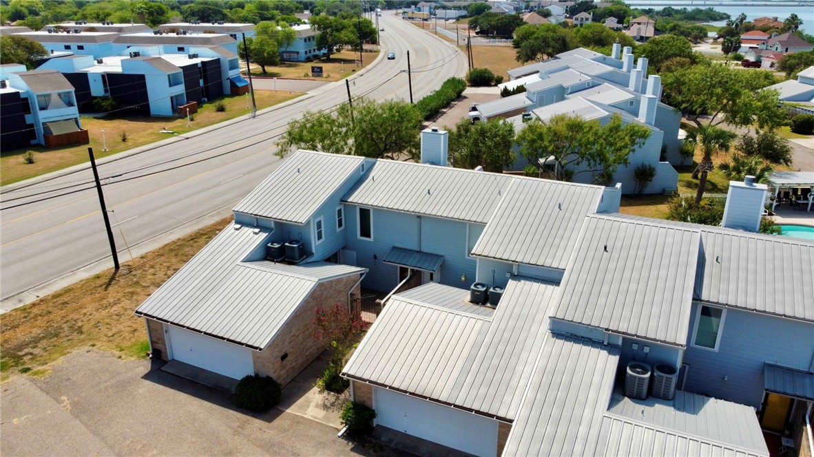 830 Cliff Dr 18 Property Photo 37