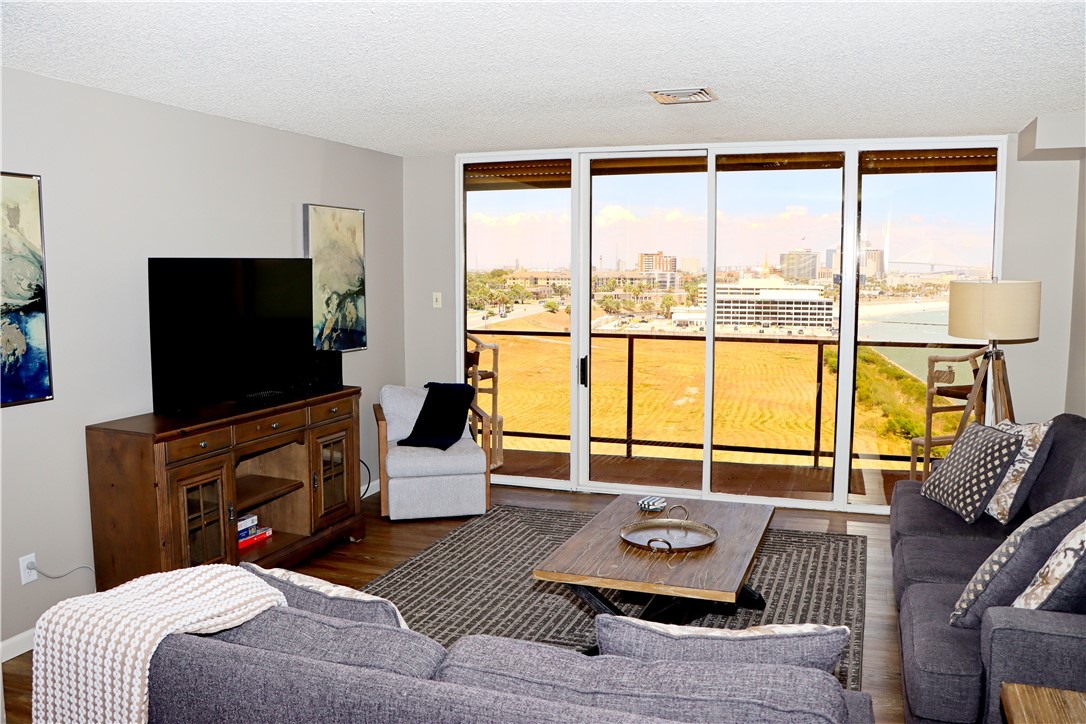 1400 Ocean Drive 904a Property Photo 4